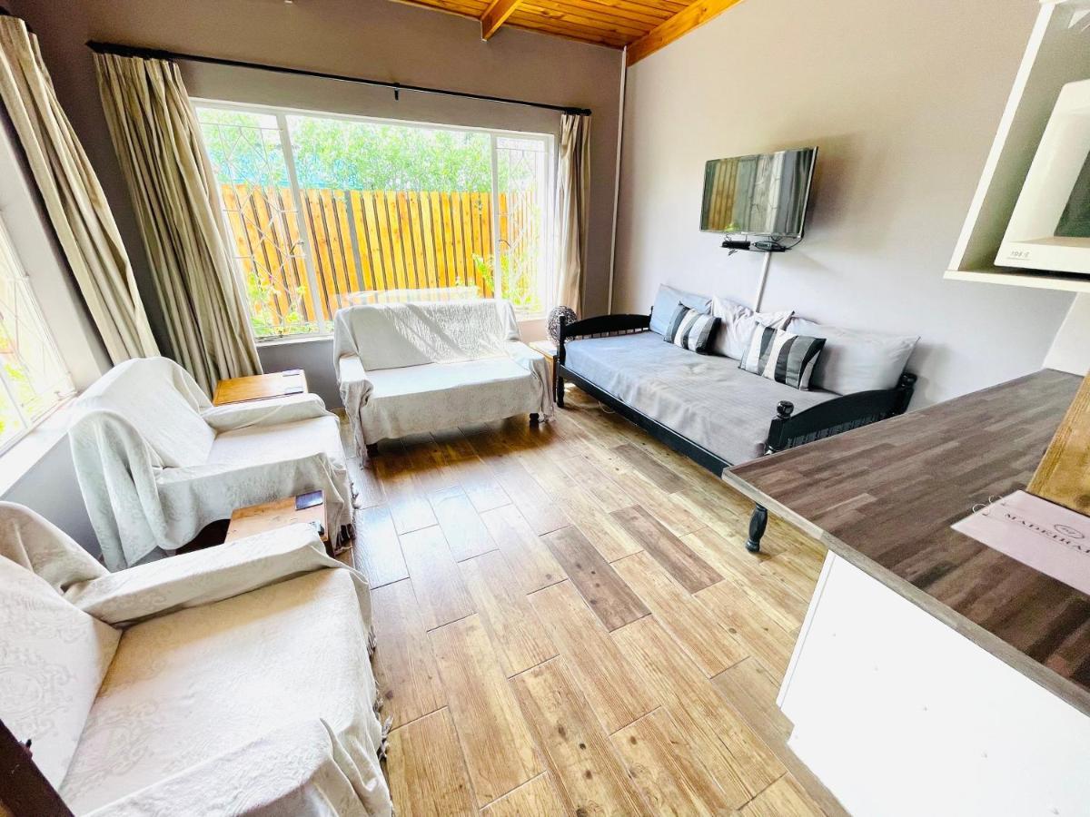 Madeira Bed Hotell Queenstown Eksteriør bilde